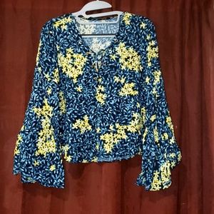 Butterfly sleeve top